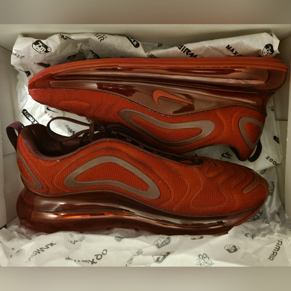 Air Max 720 'Night Maroon